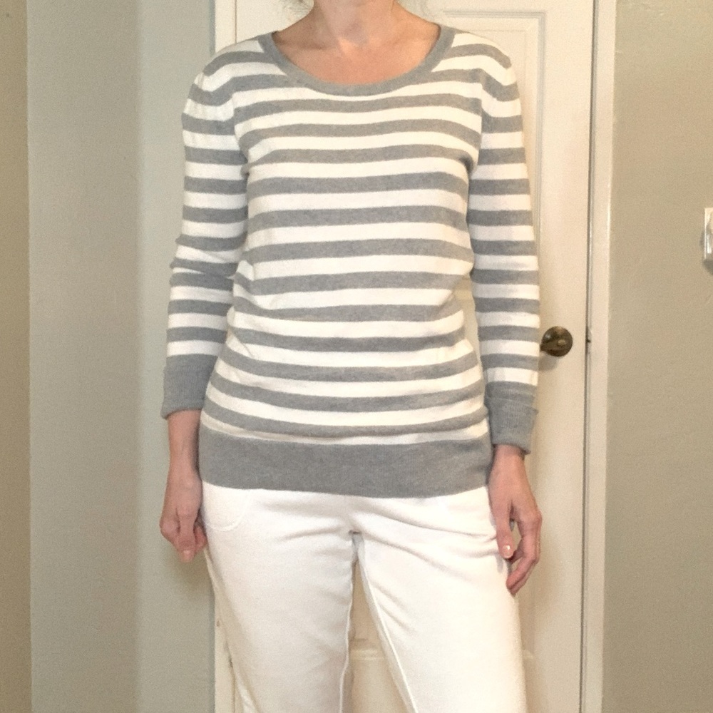 3/$20 GAP Sweater, gray and white stripes, 3/4 sleeves, size M - Picture 2 of 7